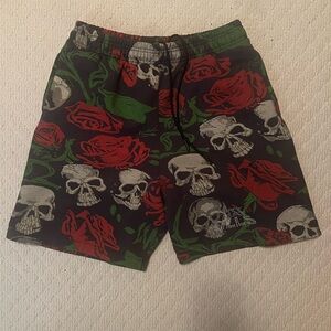 Gallery Dept Black Edski Shorts with Skulls and Roses NWT